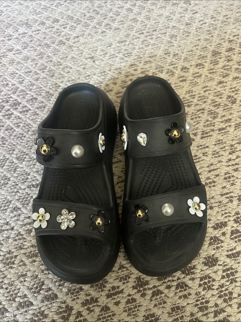 CROCS Crush Black Double-Strap Floral Charm Sandals